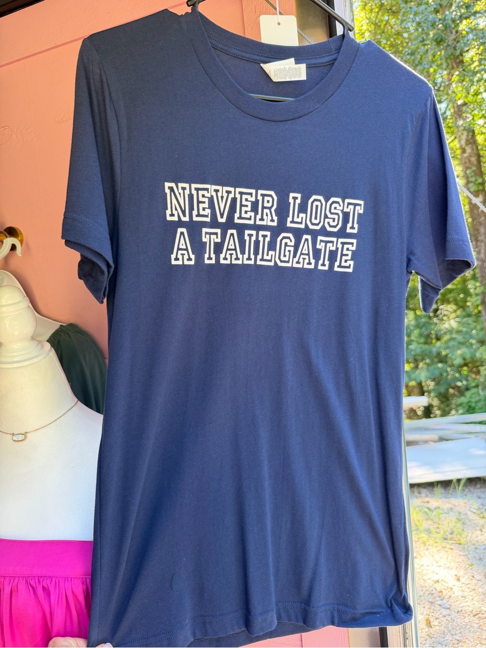 “Never Lost A Tailgate” Navy Graphic Tee - Gameday tee size small NWT🐅🧡